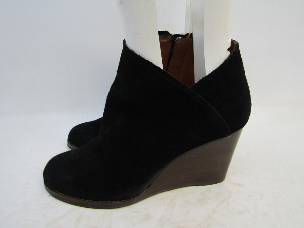 Lucky Brand Womens Size 8.5 M Black Suede Zip Ankle Fashion Boots Bootie